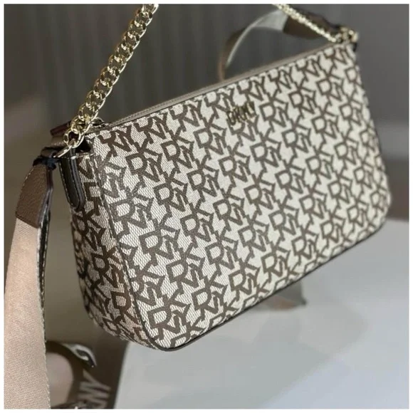 DKNY • Women's Quincy Demi Signature Logo 2 Piece Set Crossbody Bag